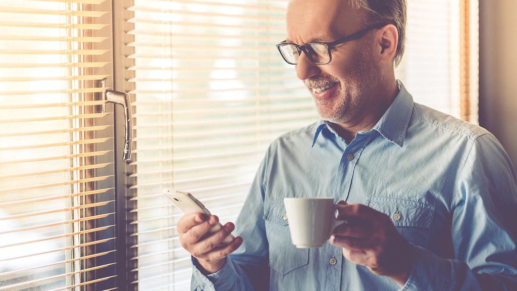 Isän hulvaton vastaus tyttärensä viestiin vetosi Twitterissä. Kuvituskuva.