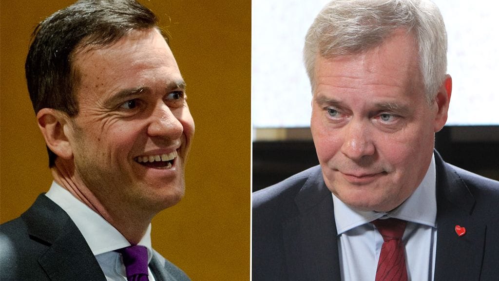 SDP:n puheenjohtaja Antti Rinne (oik.) on lähettänyt avoimen kirjeen Marimekon hallituksen puheenjohtajalle Mika Ihamuotilalle.