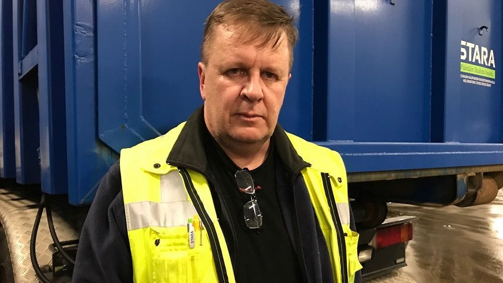 Maansiirtokoneen kuljettaja ja lumiauraaja Pekka Hakkarainen