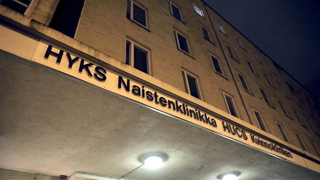 Jenni Haukio synnytti vauvan Helsingin Naistenklinikalla.
