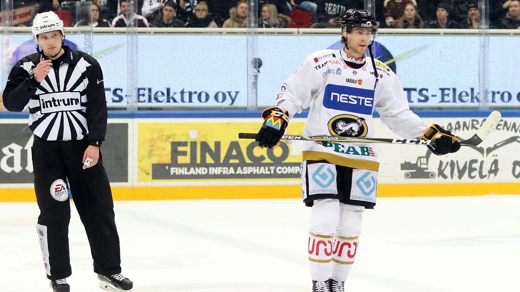 Mikael Ruohomaan ottelu päättyi ennen aikojaan.