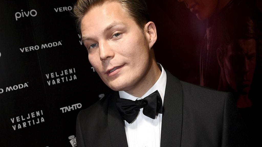 Tiihosen auto otettiin luvatta käyttöön, kun hänen autonsa avaimet vietiin takin mukana.