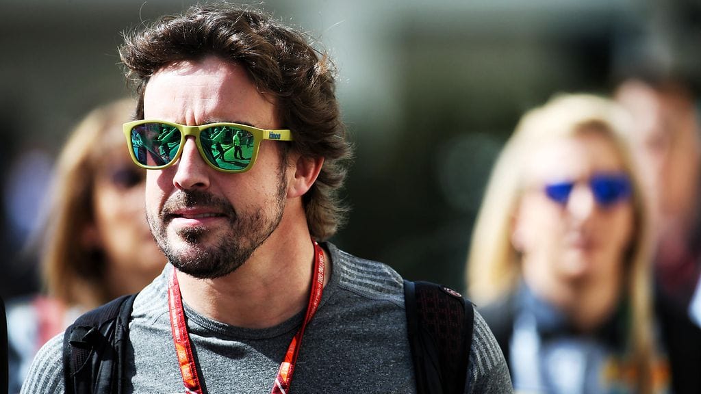 Fernando Alonso teki viime kaudella jatkosopimuksen McLarenin kanssa.
