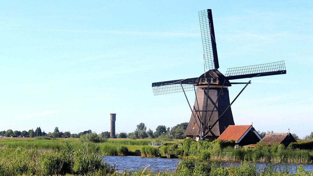 Tanskassa on mahdollista majoittua perinteisessä tuulimyllyssä. Kuvituskuva.
