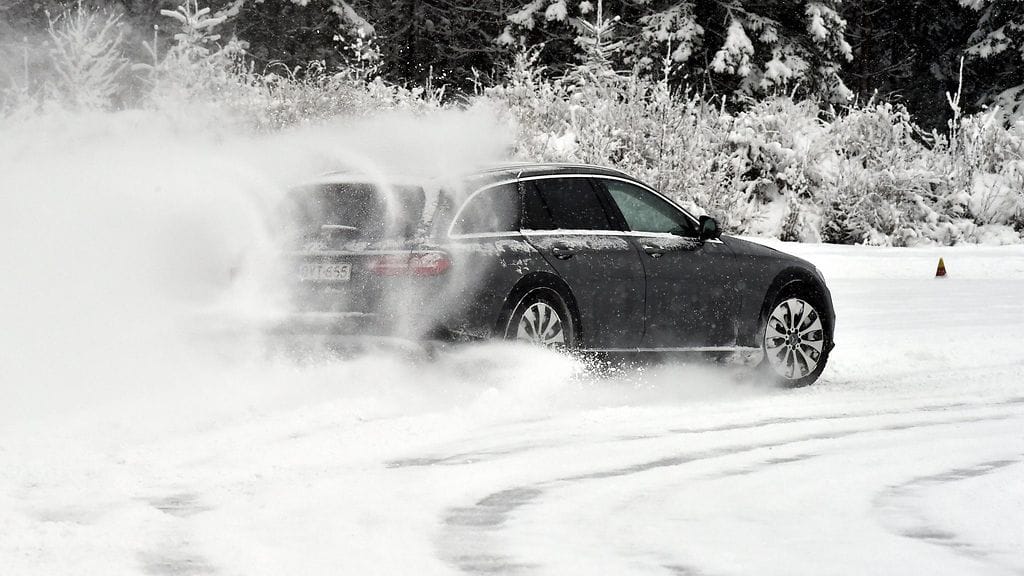 Liukkaan kelin ajoa harjoitteluradalla Hämeenlinnassa, 30. tammikuuta 2018.