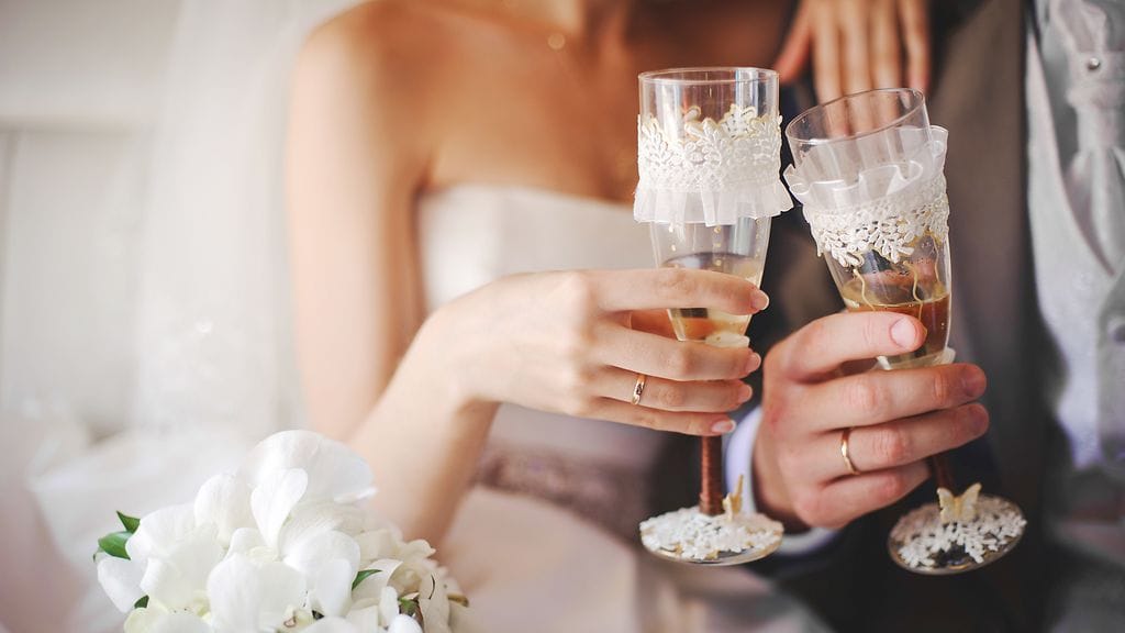 Nettipalstalle kirjoittava nainen piti hääparin vaatimuksia kohtuuttomina.