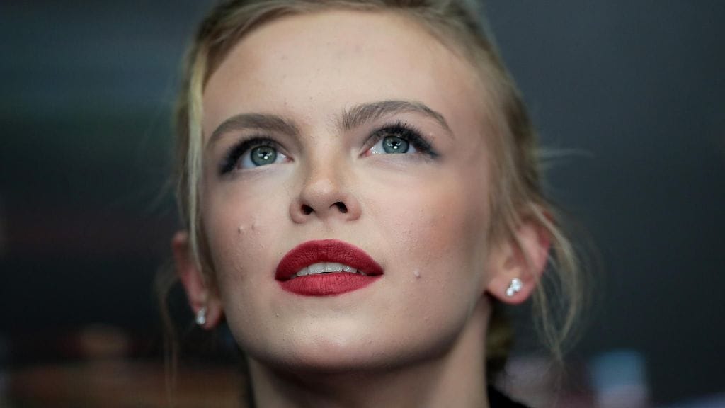 Taitoluistelija Emmi Peltonen on yksi Suomea PyeongChangin olympialaisissa edustavista nuorista lupauksista.