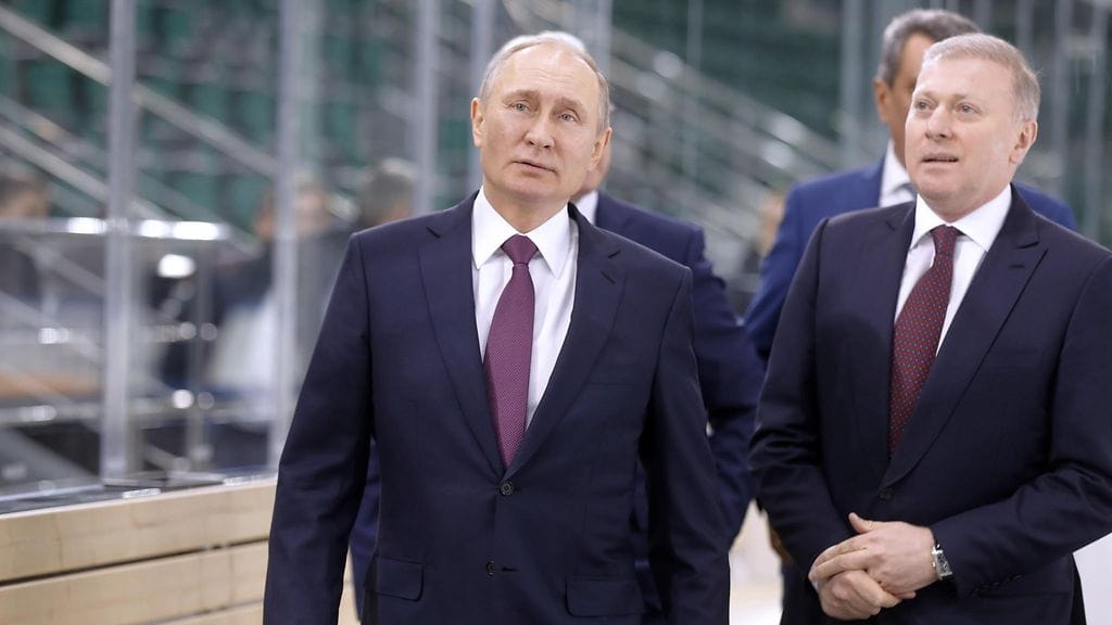 Vladimir Putin kuvattuna keskiviikkona Krasnojarskin Platinum Arenalla.