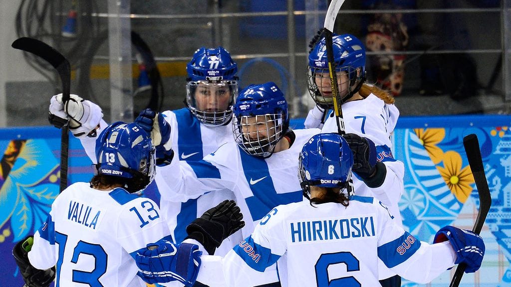 Pyongchangin olympialaisissa Kanadasta mittaa ottava Suomen naisten jääkiekkomaajoukkue on valmistautunut otteluun rennoissa tunnelmissa.