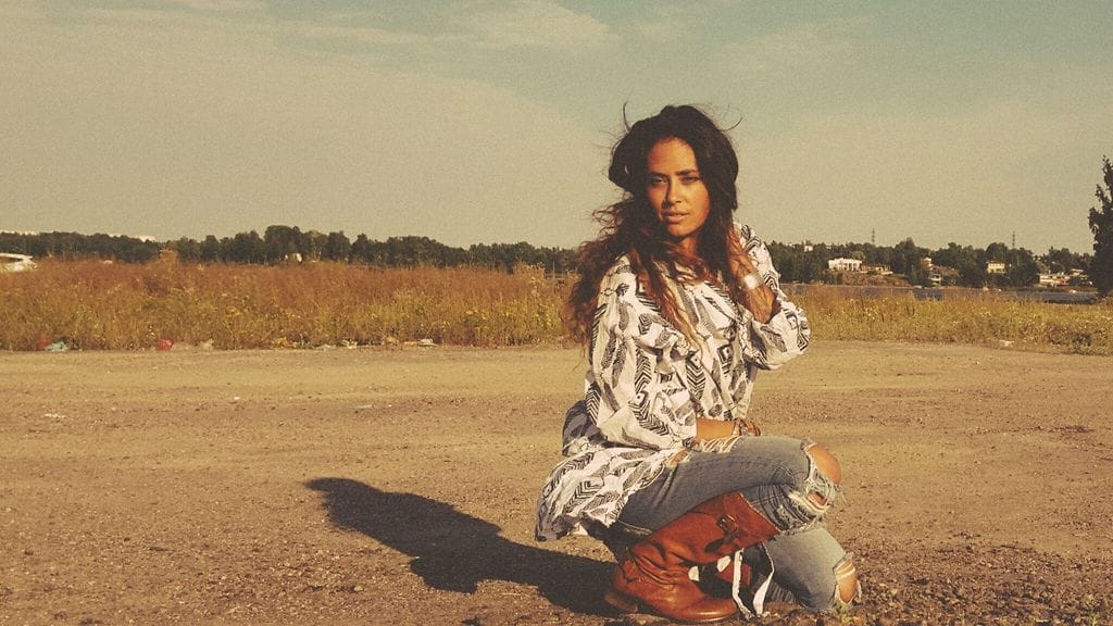 Sofia Zida julkaisee uutta musiikkia vuosien tauon jälkeen.