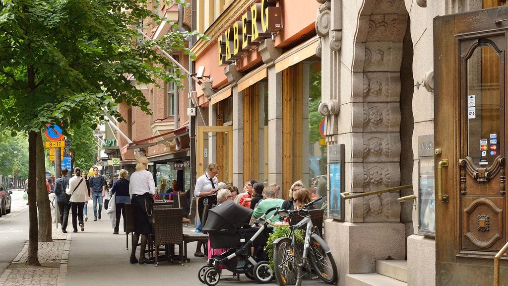 Bulevardilla sijaitsevan helsinkiläiskahvilan  uusi konsepti on herättänyt tunteita.