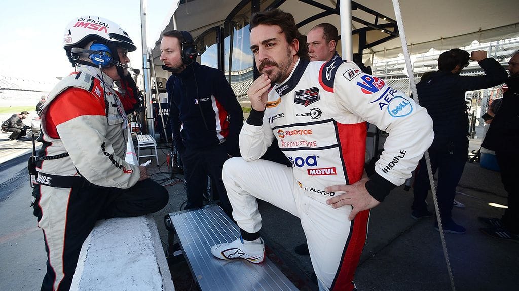 Fernando Alonso pystyy Fujin aikataulusiirron myötä osallistumaan kaikkiin WEC-sarjan kisoihin.