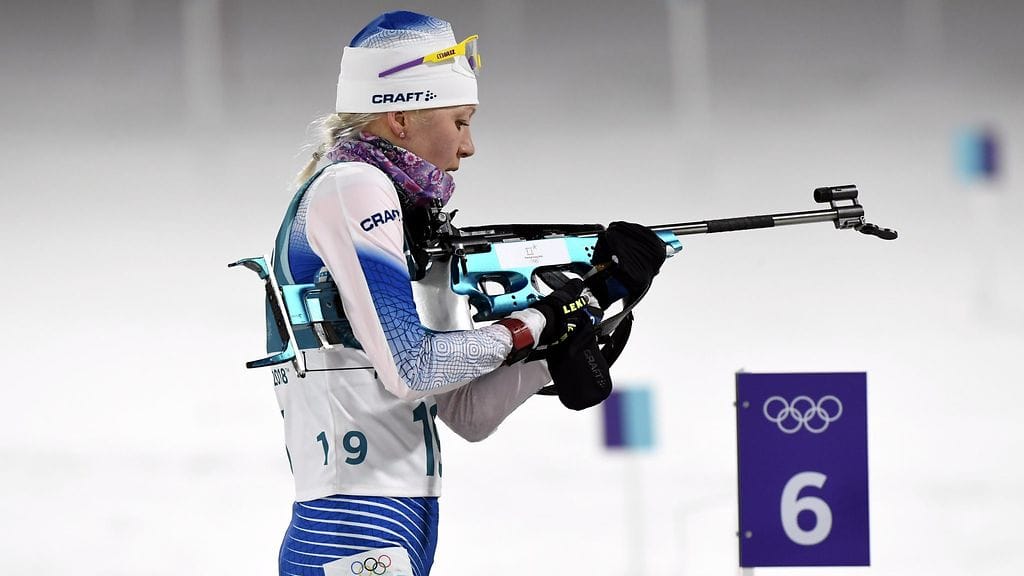 Kaisa Mäkäräinen ampumapaikalla.