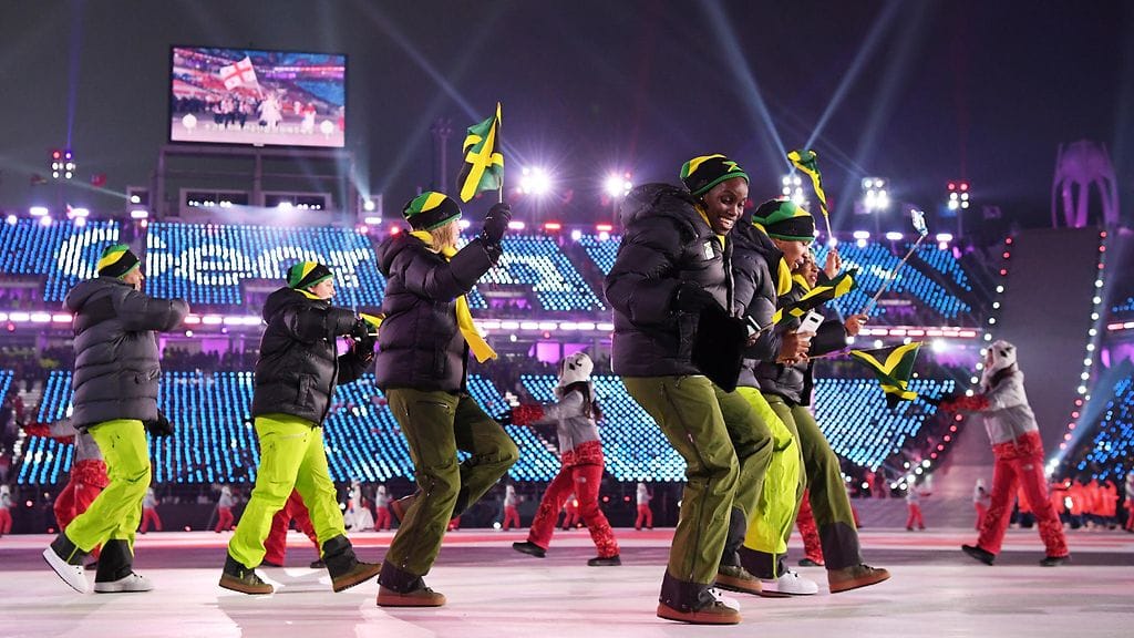 Jamaikalaiset askelsivat olympialaisten avajaisissa stadionille tanssahdellen.