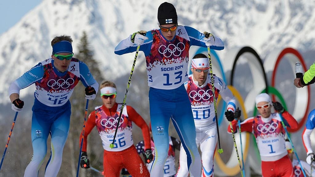 Iivo Niskanen (vas.) ja Matti Heikkinen olivat viimeksi olympiatositoimissa Sotshissa 50 kilometrin massalähdössä vuonna 2014. Pyeongchangin olympiaurakka starttaa yhdistelmähiihdolla.
