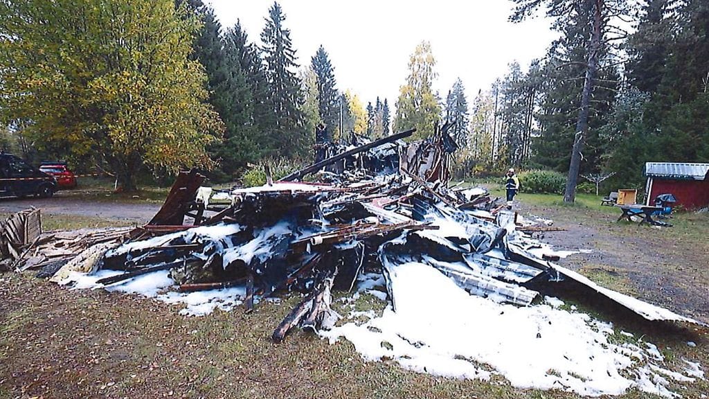 Talo tuhoutui tulipalossa täysin.