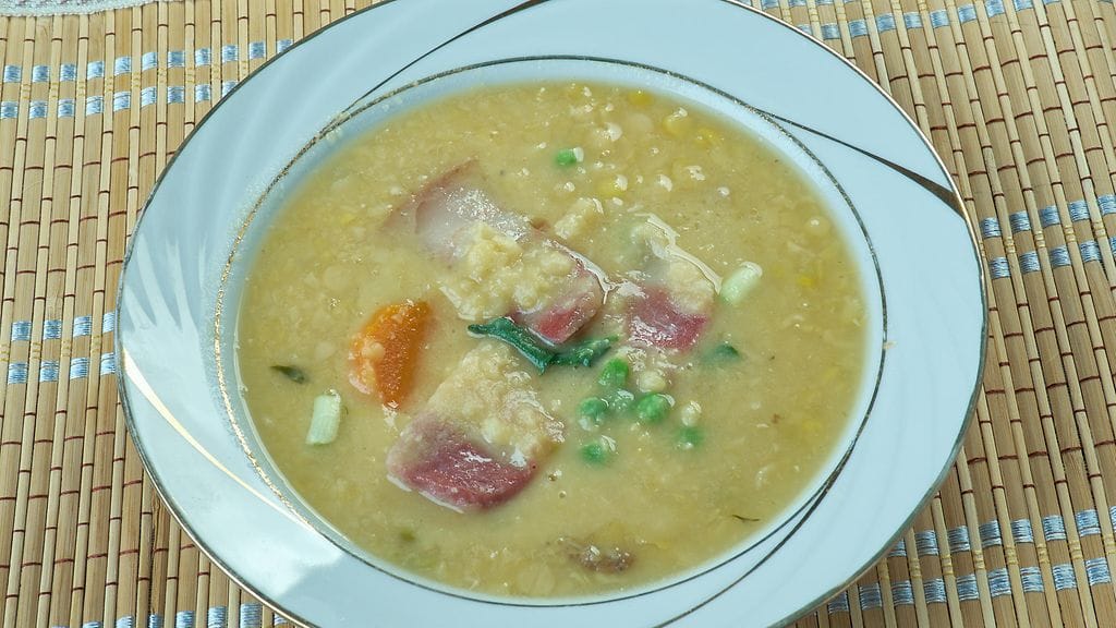 Hernekeiton valmistustavat eroavat paikkakunnasta riippuen.