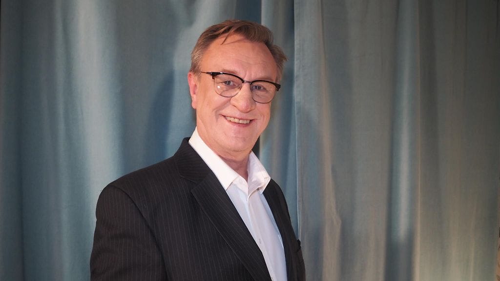 Esko Kovero tähdittää Salatut elämät -sarjaa.