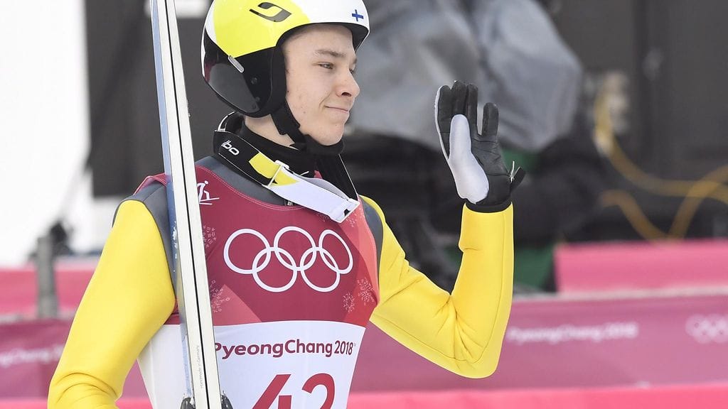 Eero Hirvonen sai aikaa hyvän hypyn olympiamäessä.
