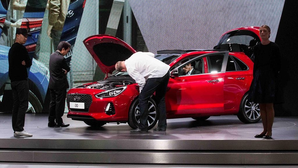 Nykyisen sukupolven Hyundai i30 esiteltiin Pariisissa vuonna 2016.