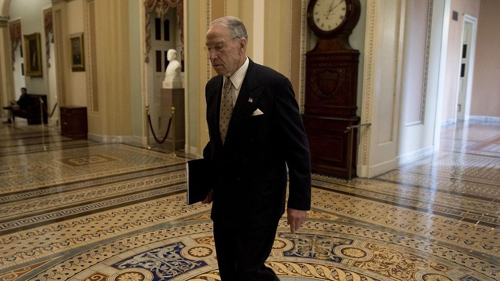 Senaatin on määrä äänestää myös republikaanisenaattori Chuck Grassleyn laatimasta maahanmuuttopaketista.