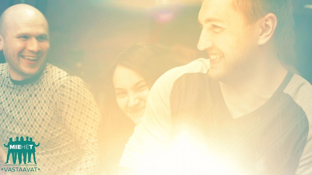 Juttusarjassa miehet vastaavat joka viikko lukijoiden kysymyksiin.