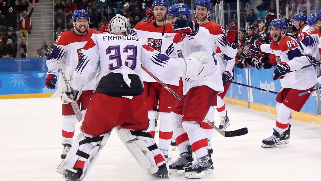 Tshekki juhlii voittoa Kanadasta Pyeongchangin olympiaturnauksessa.