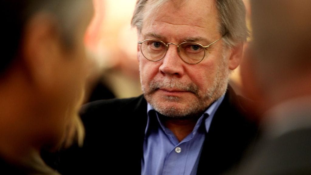 Ohjaaja Lauri Törhönen myönsi Ylen haastattelussa käyttäytyneensä harkitsemattomasti, mutta kieltää osan häirintäväitteistä.