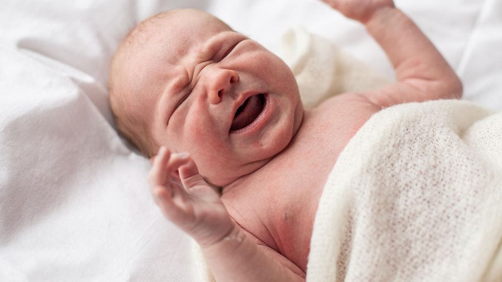 Läheisyydellä – tai sen puutteella – voi olla kauaskantoisia seurauksia vauvan kehitykseen. Kuvituskuva.