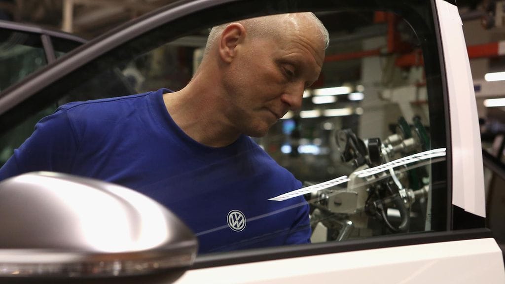 Iso osa Volkswagenin työntekijöistä on sitä mieltä, ettei yhtiö ole tehnyt mitään paremman läpinäkyvyyden ja terveemmän yrityskulttuurin edistämiseksi. Kuvan henkilö ei liity juttuun.