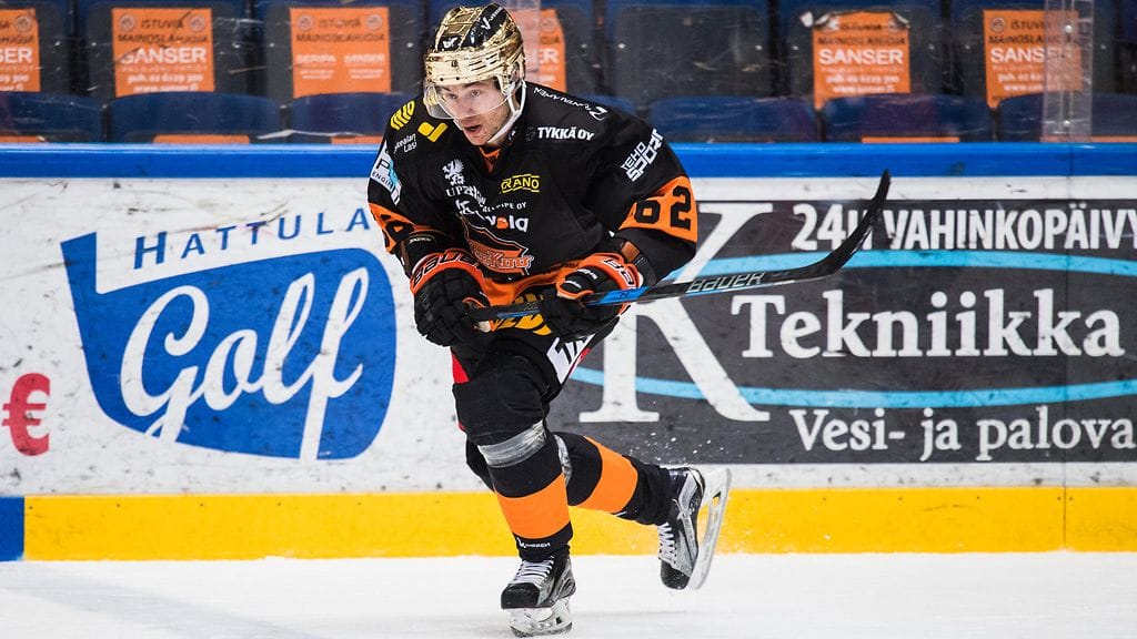 Patrick Bjorkstrand pelasi ensimmäistä kauttaan KooKoon paidassa.