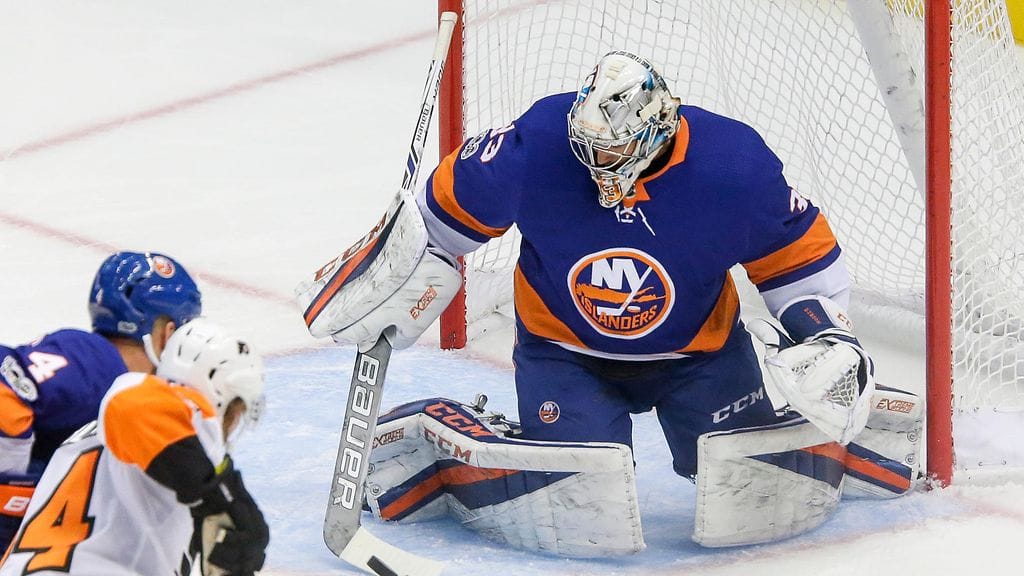 Christopher Gibson New York Islandersin maalilla syyskuun harjoitusottelussa Philadelphia Flyersia vastaan.