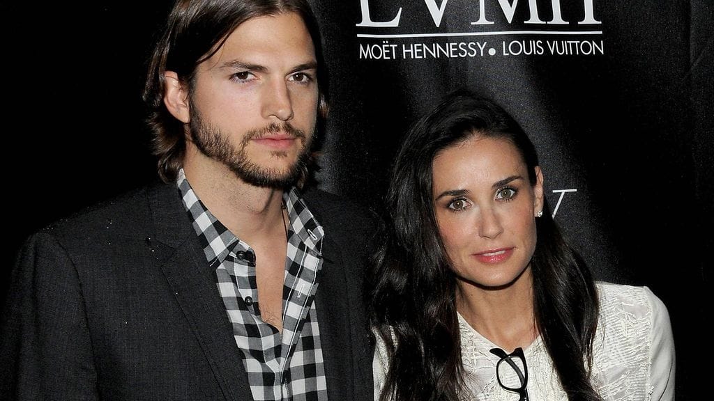 Ashton Kutcher ja Demi Moore kuvattuna yhdessä kesällä 2011.