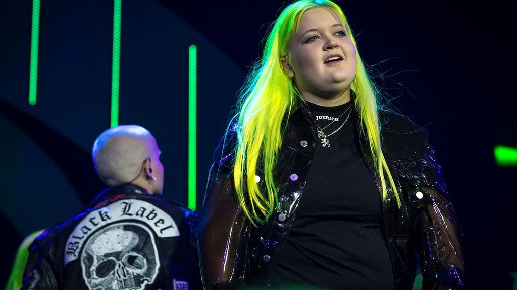 Suomen suurimpiin nouseviin musiikkitähtiin kuuluva Alma tekee itselleen nimeä maailmalla.