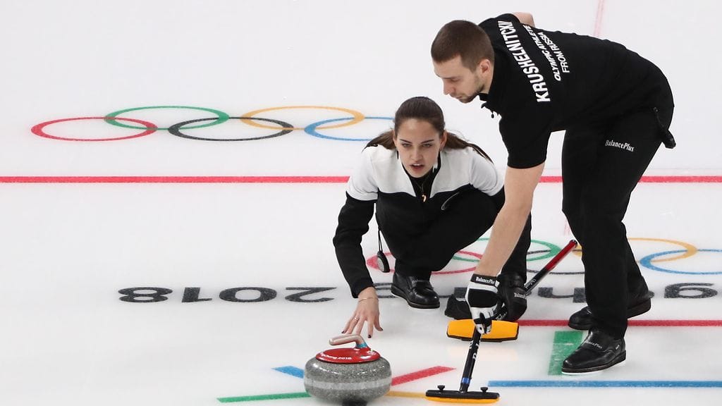 Anastasia Bryzgalova ja Aleksandr Krushelnitski menettivät mitalinsa.