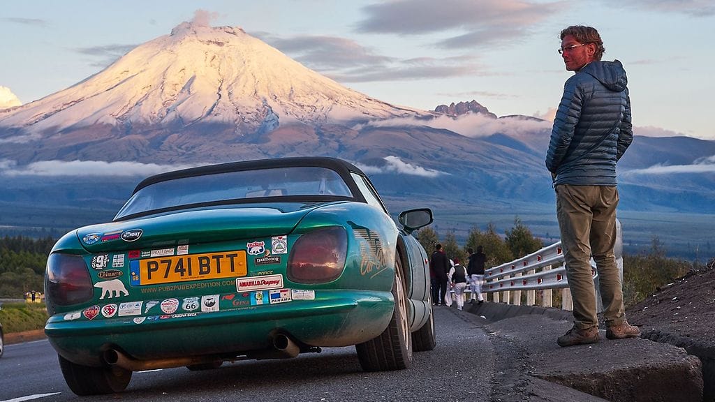 Brittiläinen Ben Coombs ajoi autollaan maailman pohjoisimmasta pubista eteläisimpään. Matka kesti 7 kuukautta.