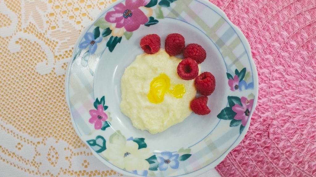 Tämän mannapuuron loihti aikoinaan Kari Aihinen Kaappaus keittiössä -ohjelmassa.