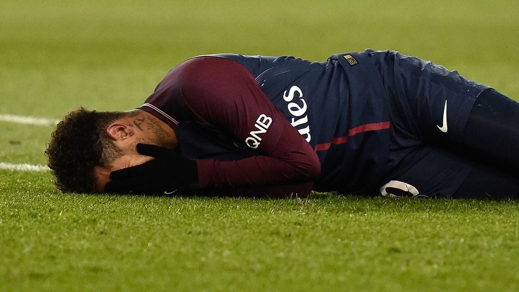 Neymar tuskissaan viime sunnuntain ottelussa.