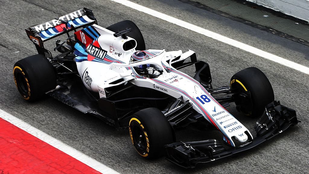 Martini-mainokset ovat näyttävästi esillä myös Williamsin tämän kauden autossa.