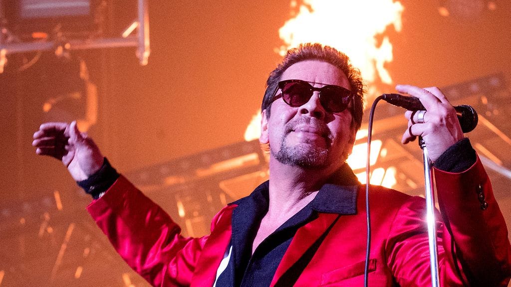 Pate Mustajärvi lavalla Popedan 40-vuotisjuhlakeikalla Hartwall-areenassa 26. marraskuuta 2017.