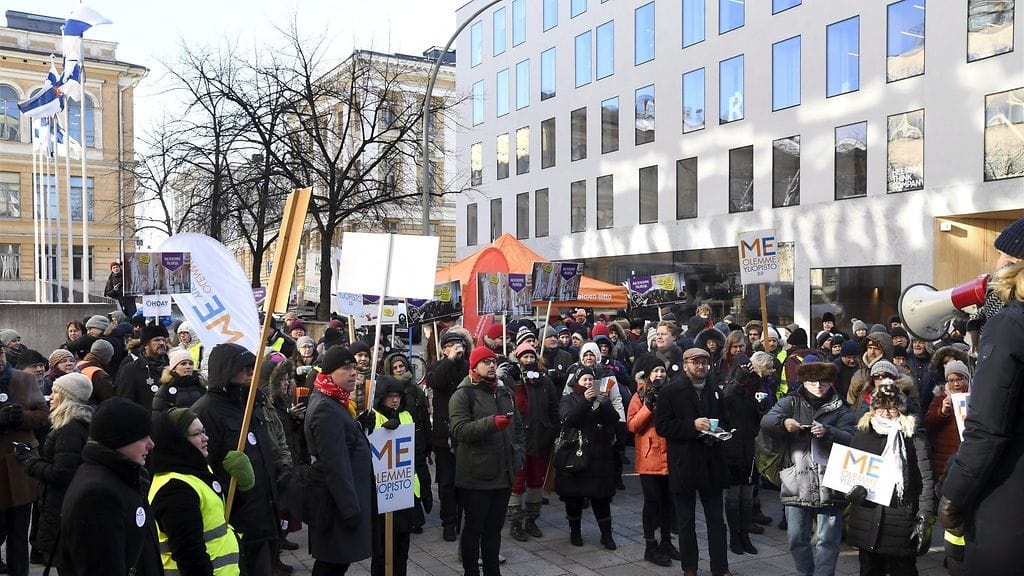 Helsingin yliopistolla järjestettiin mielenilmaus 28. helmikuuta.
