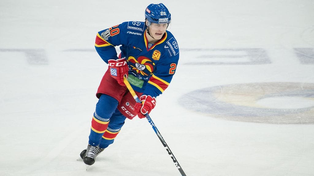 Eeli Tolvanen on loistanut ensimmäisellä KHL-kaudellaan Jokereissa.