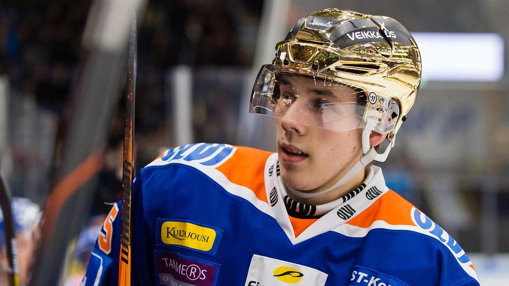 Henrik Haapala kantoi viime kaudella Tapparan kultakypärää.