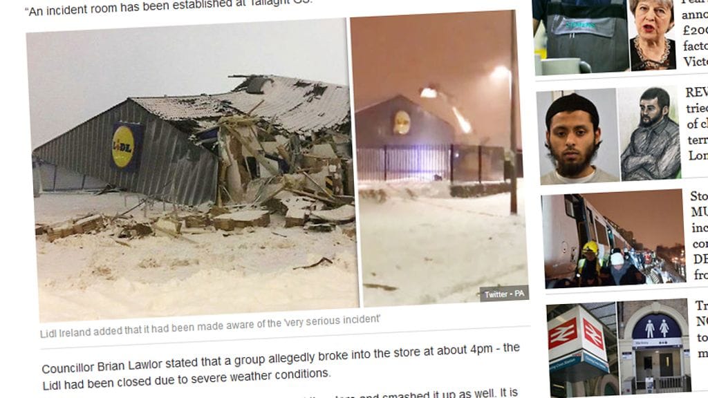 Kauhakuormaaja tuhosi rakennuksen seinän täysin.