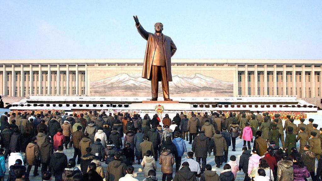 Kim Il Sungin patsas Pjongjangissa.