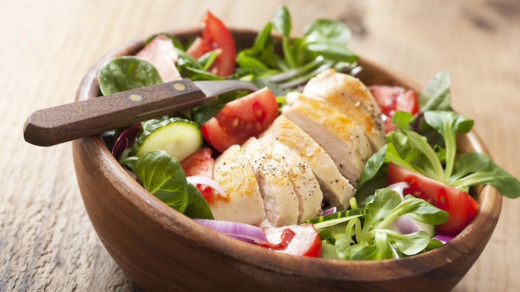 kanasalaatti salaatti