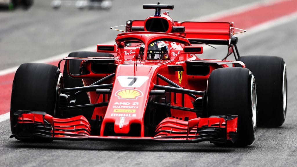 Kimi Räikkönen Ferrarin ratissa.