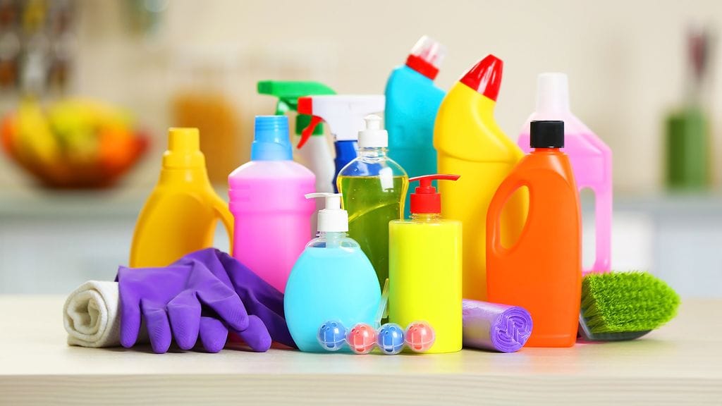 Siivoustuotteiden kemikaalit voivat ärsyttää hengitysteitä.