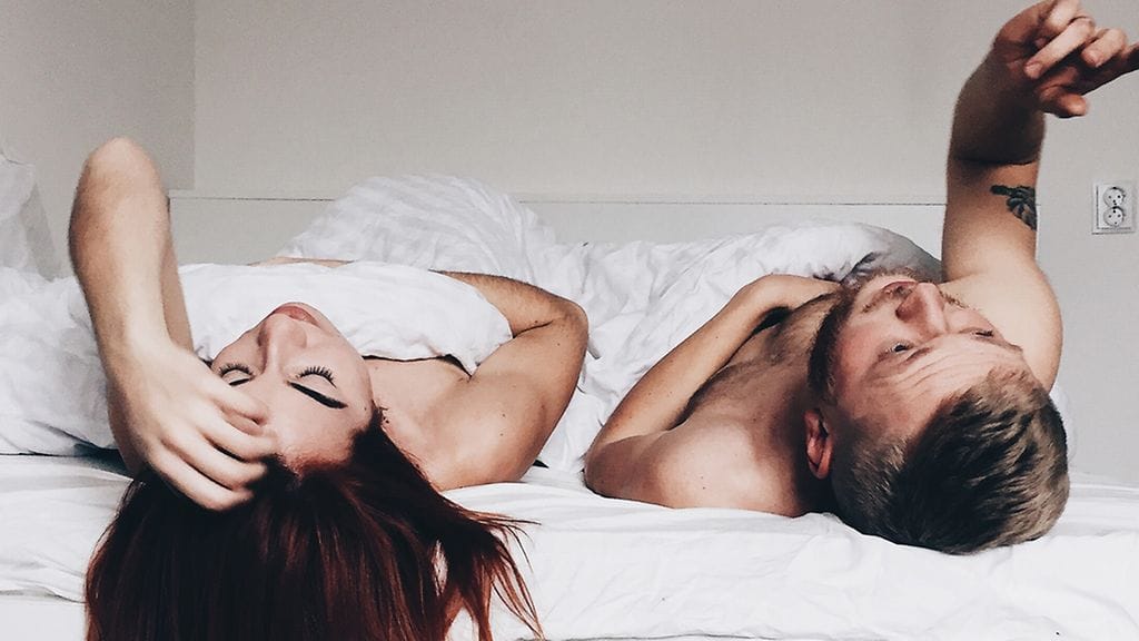 "Vaikka seksin ei pitäisikään olla koko parisuhde, se on merkittävässä roolissa ja voi kuvastaa parisuhdetta itseään", asiantuntija toteaa.