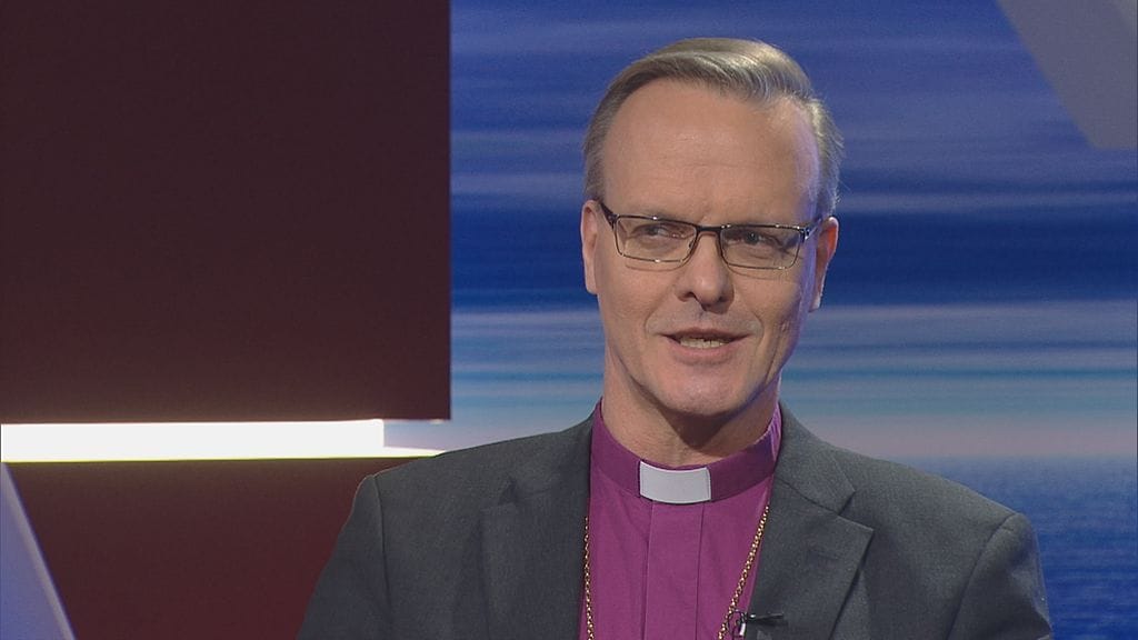 Tapio Luoma on koulutukseltaan teologian professori. Hän on työskennellyt Espoon hiippakunnan piispana vuodesta 2012 alkaen.